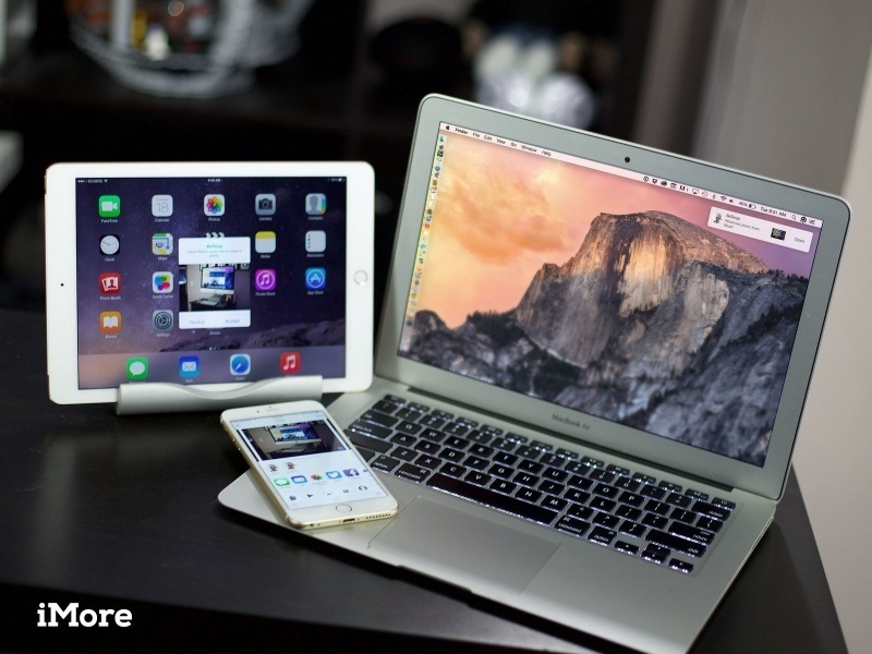 AirDrop cho phép chuyển file giữa các thiết bị Apple, bao gồm máy tính Mac