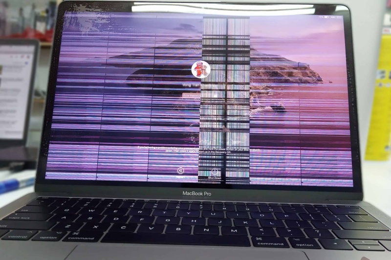 Hậu quả khi màn hình macbook bị hư hỏng