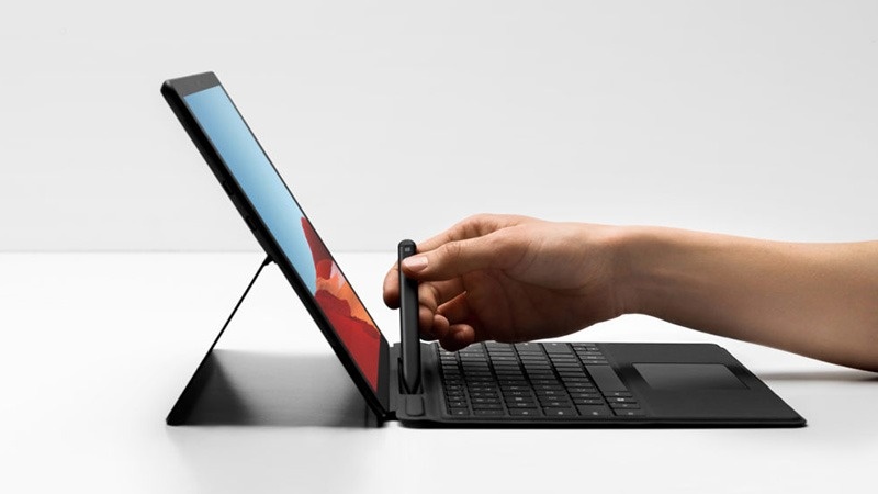 Chiếc máy tính bảng Surface Pro X (2020) với bộ vi xử lý ARM mang lại rất nhiều sự khác biệt