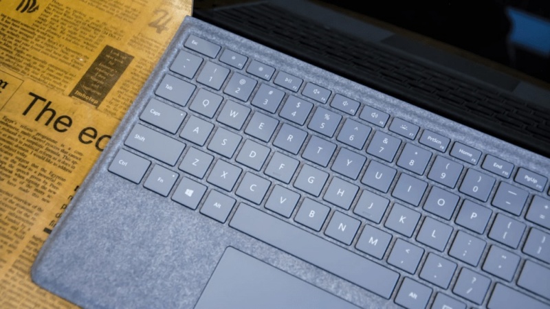 Type Cover là một điểm cộng lớn cho Surface Pro 5