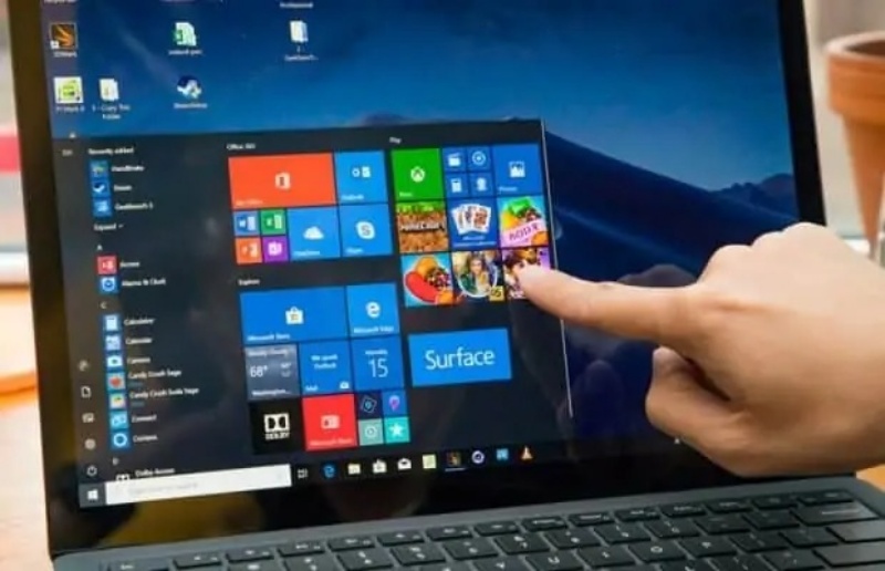 Kích thước màn hình 13,5 inch của Surface Laptop 2