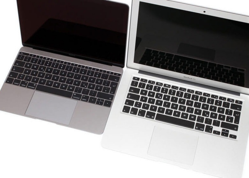 Màn hình Macbook bị đen do sơ ý nhấn vào phím tắt trên bàn phím